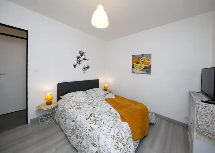 Holiday home L'oceraline - Maison Avec Jardin Et Wifi La Lucerne-d'Outremer