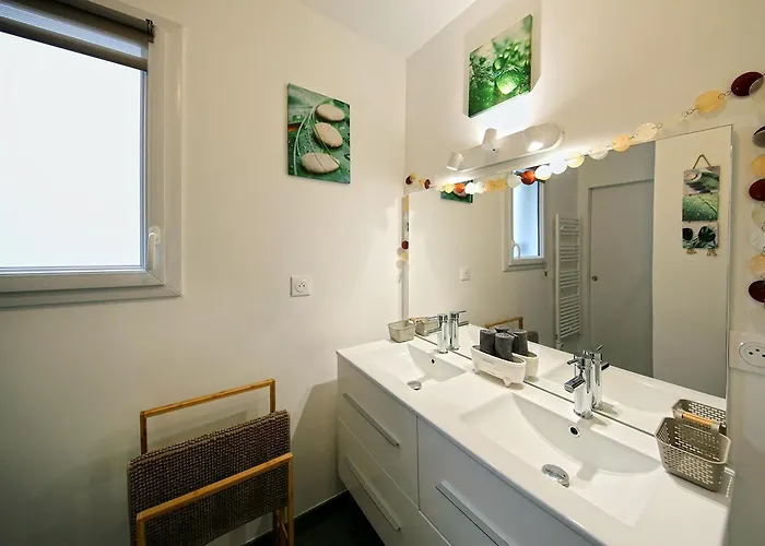 L'oceraline - Maison Avec Jardin Et Wifi * La Lucerne-d'Outremer